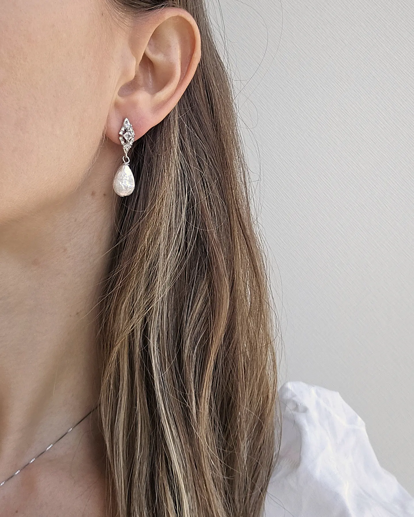 Aros vintage circonita y perla natural 3