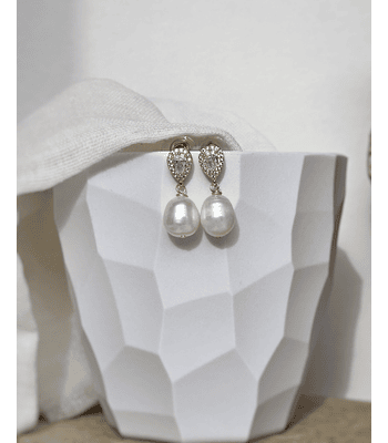 Aros clásicos perla natural oro