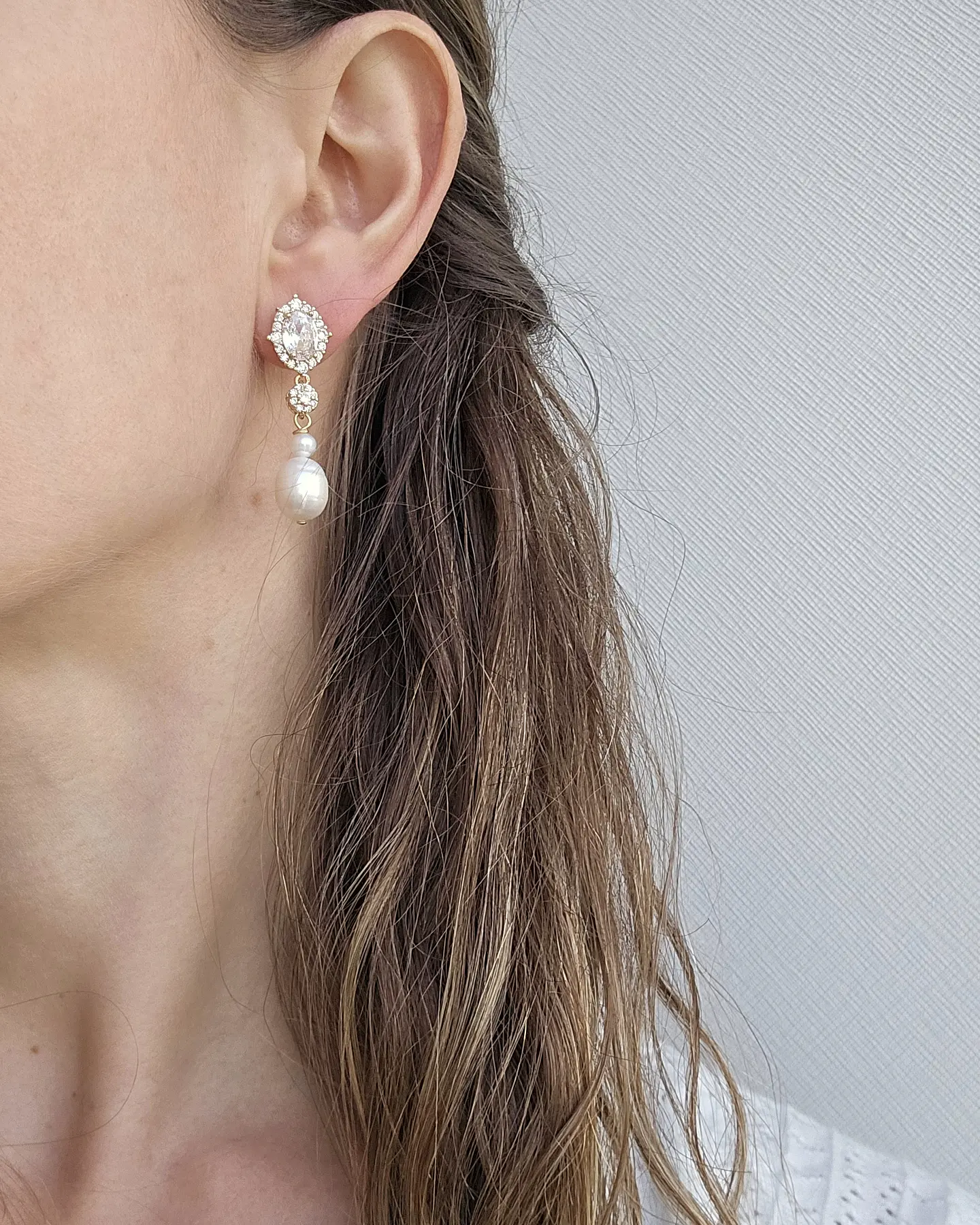Aros doble circón y perlas naturales oro 4