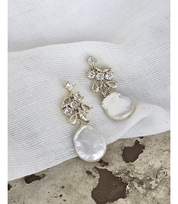 Aros circonitas y perla barroca