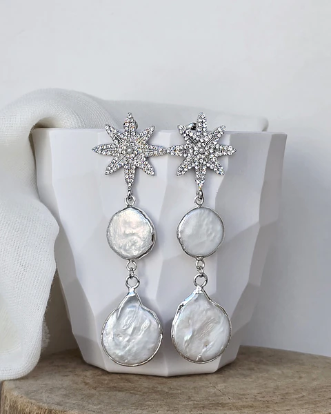 Aros estrella con brillos y perla plana
