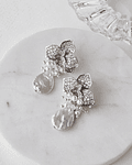 Aros de orquídea con micro circonitas perla barroca y racimo