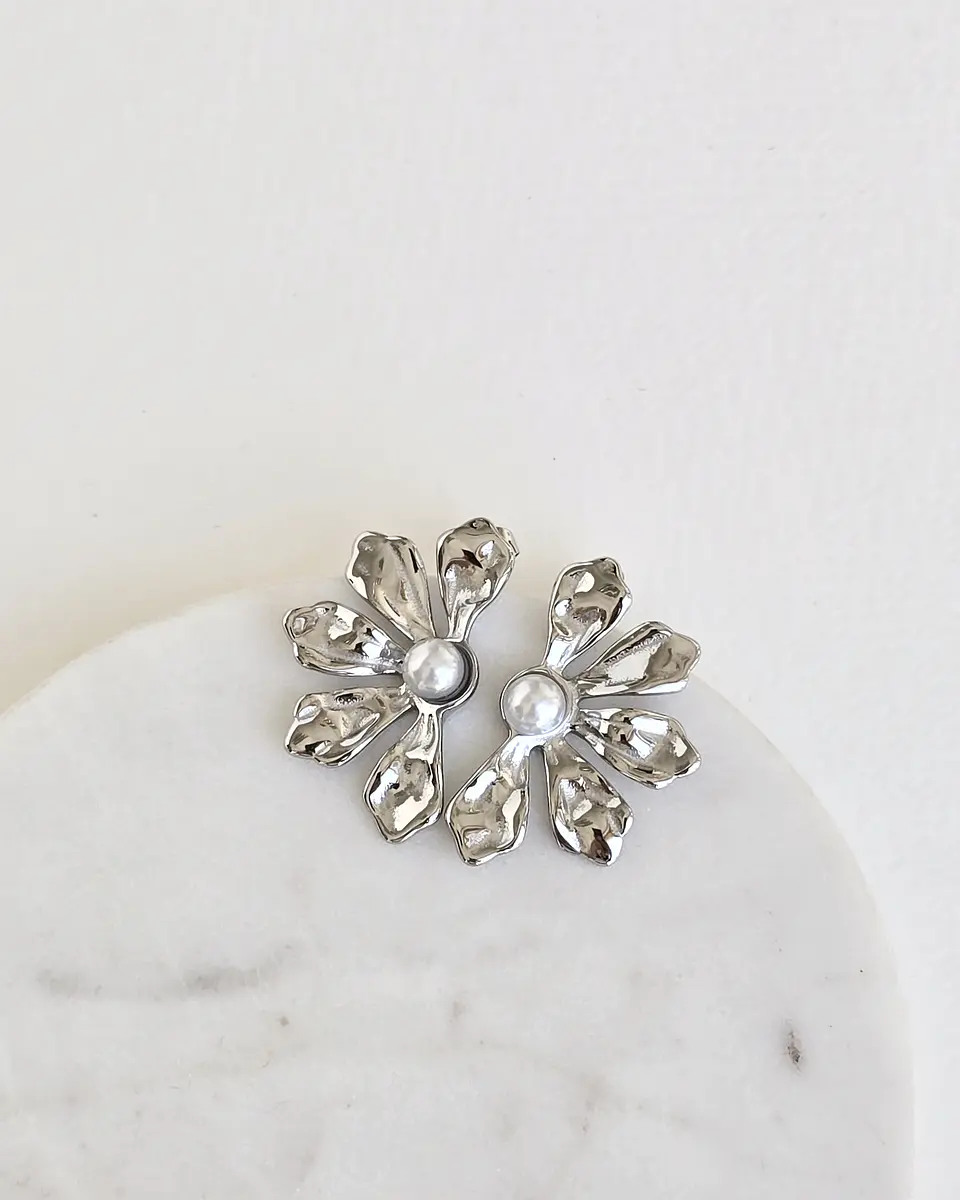 Media flor con perla silver 1