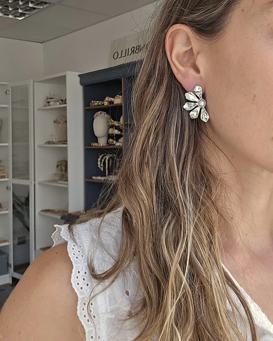 Media flor con perla silver 3