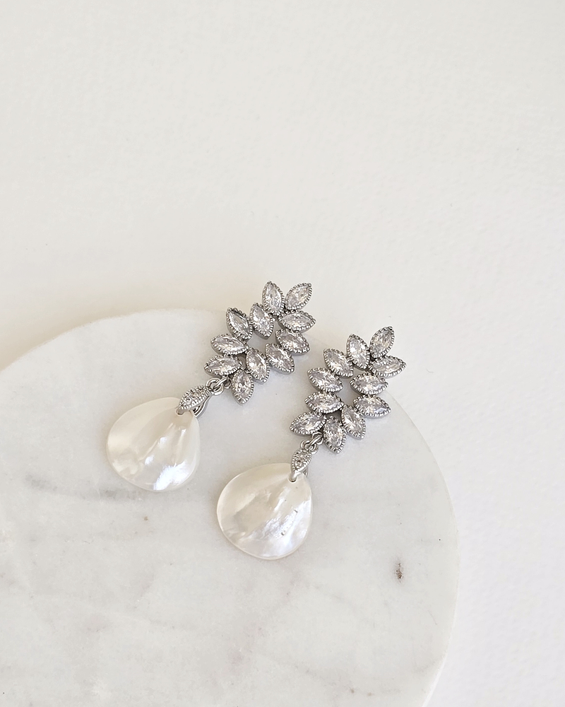 Aros hojas con concha perla