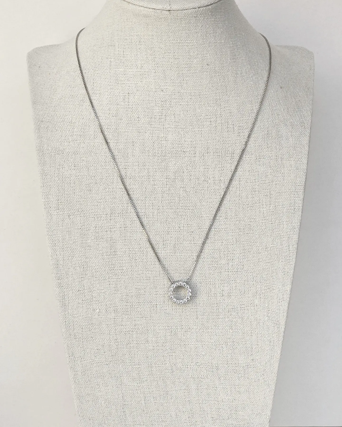 Collar círculo circonitas plata 2