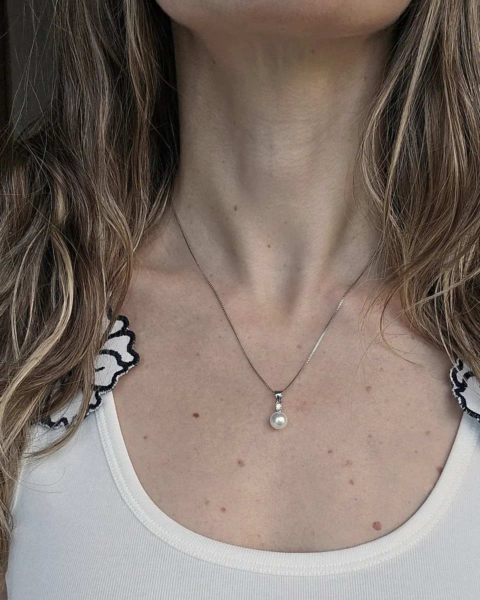 Collar con colgante de circón y perla 2