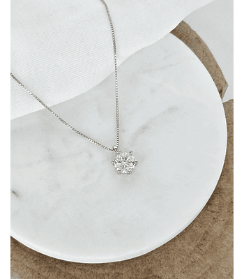 Collar con circonita grande