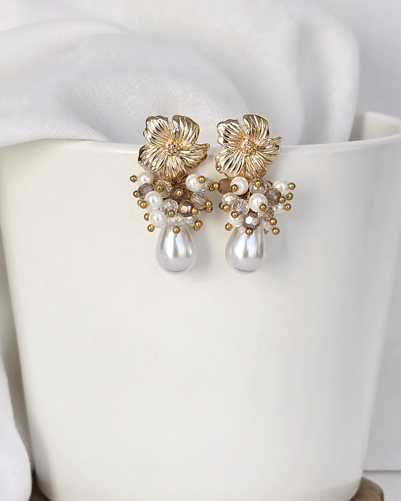 Aros flor racimo perlas