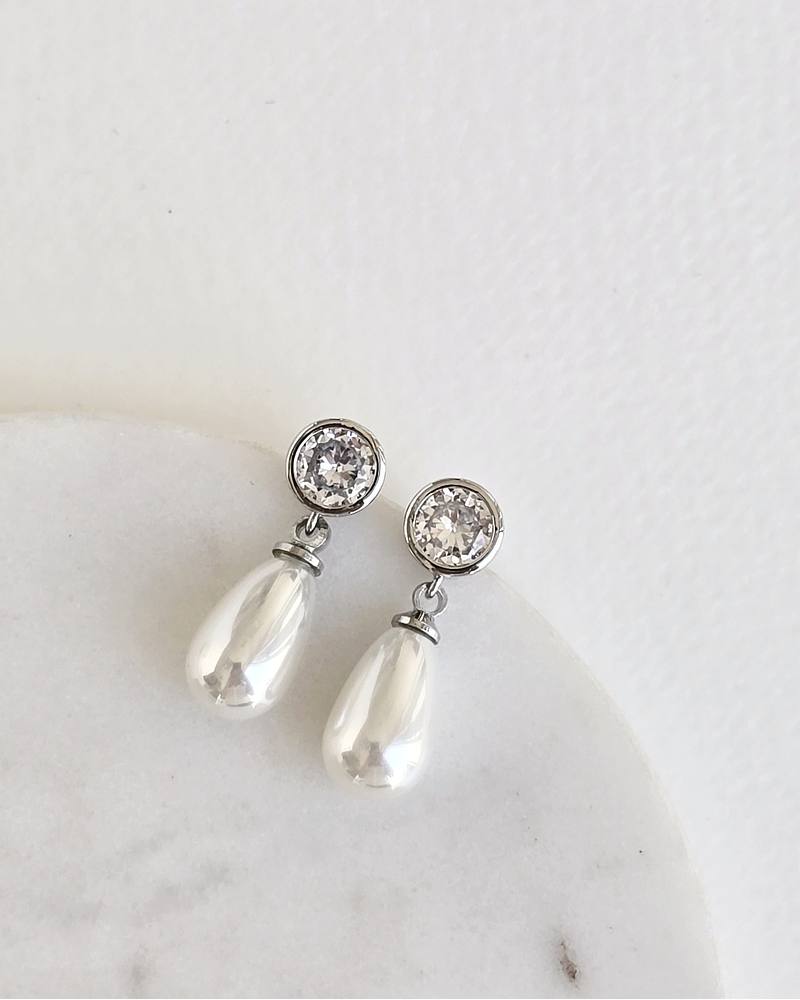 Aros clásicos circón y perla plata