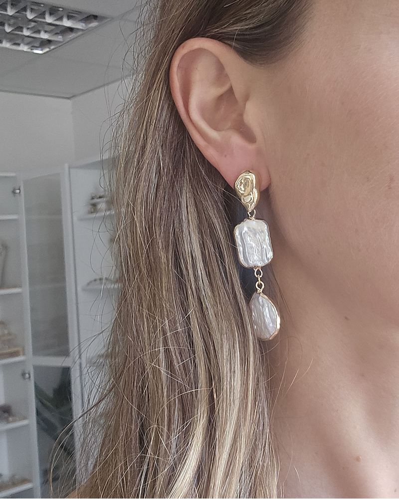 Aros largos de perlas distintas formas