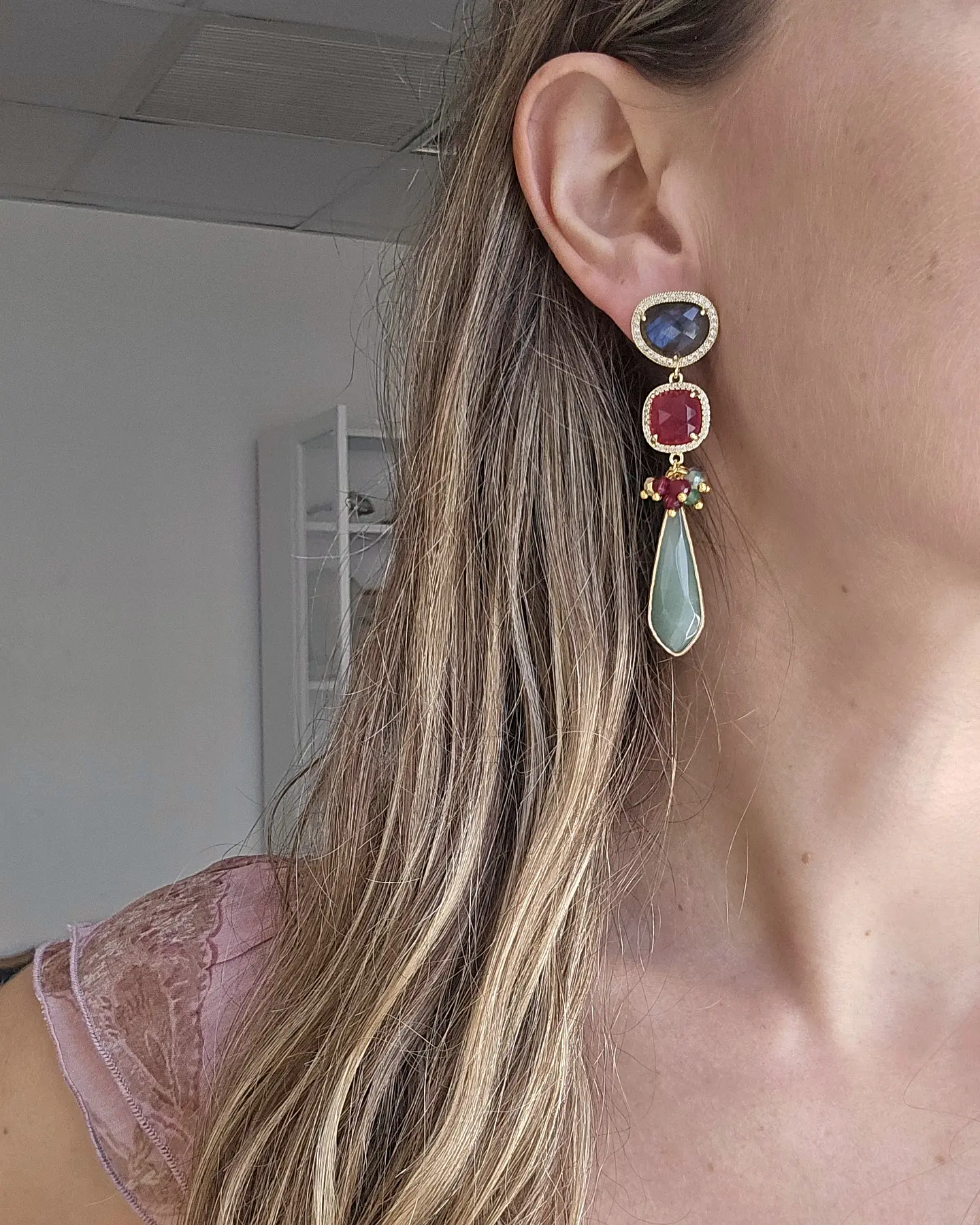 Aros largos labradorita ágata frambuesa y jade verde 4