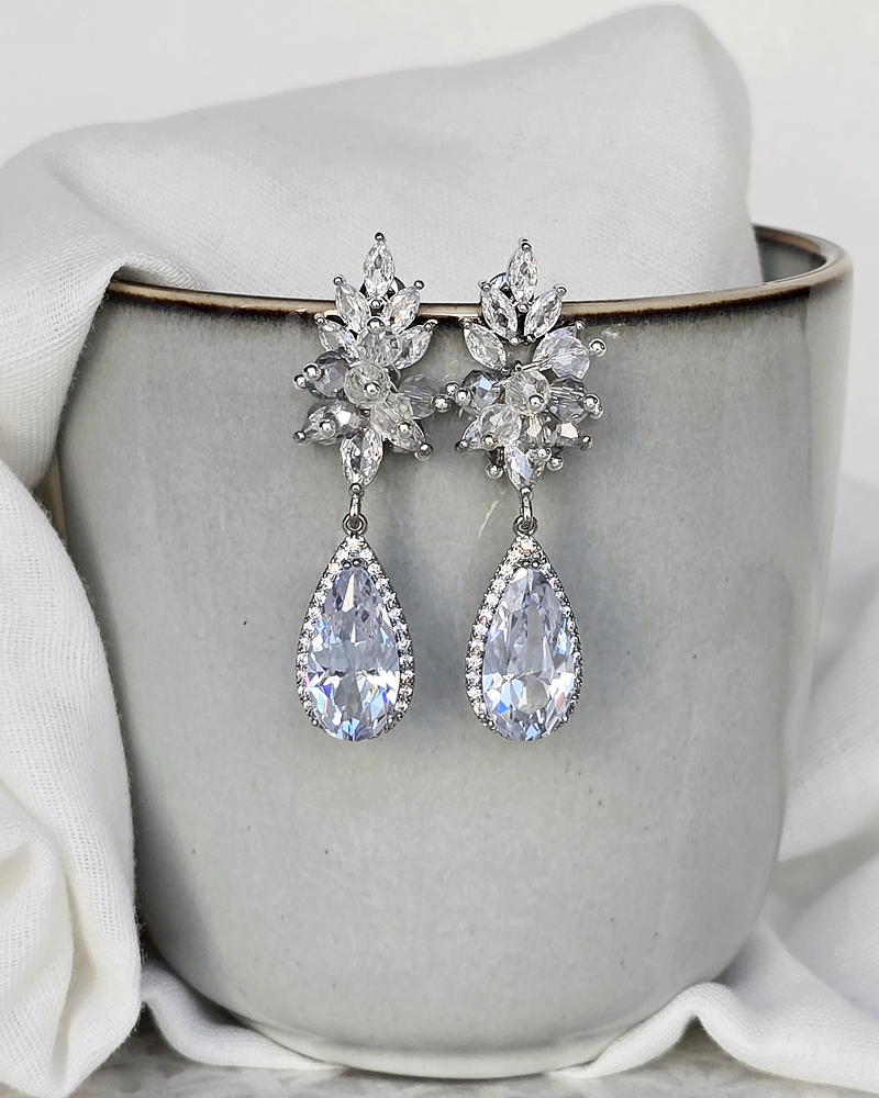 Aros hoja circonitas y circón con racimo