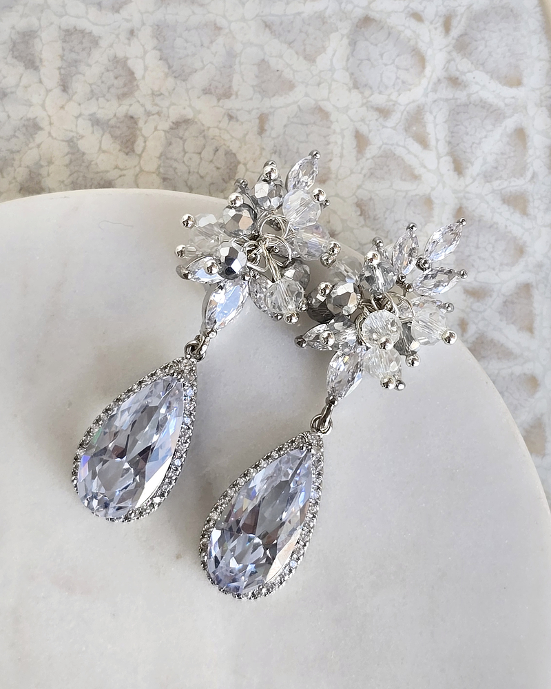 Aros hoja circonitas y circón con racimo