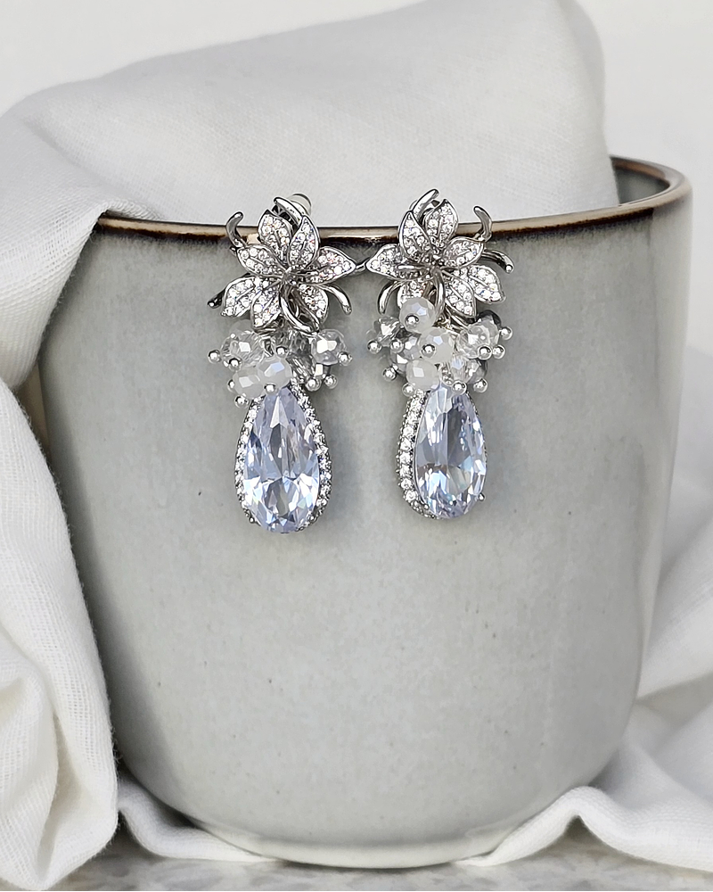 Aros flor micro circonitas, circón y racimo