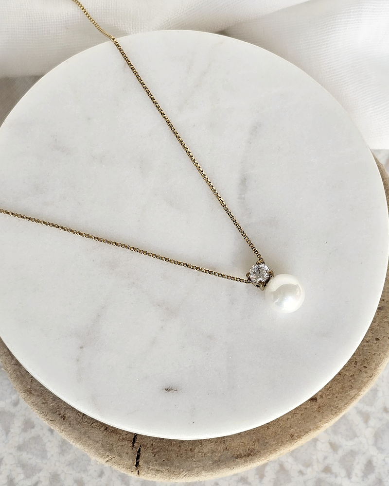 Collar de perla con circón oro