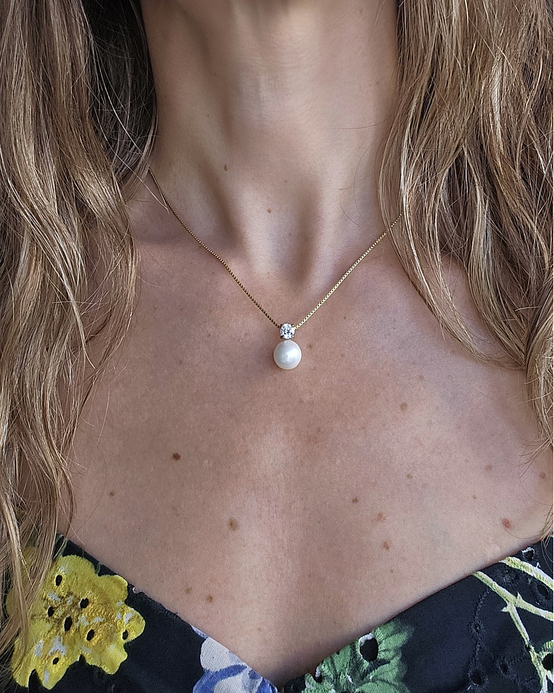 Collar de perla con circón oro