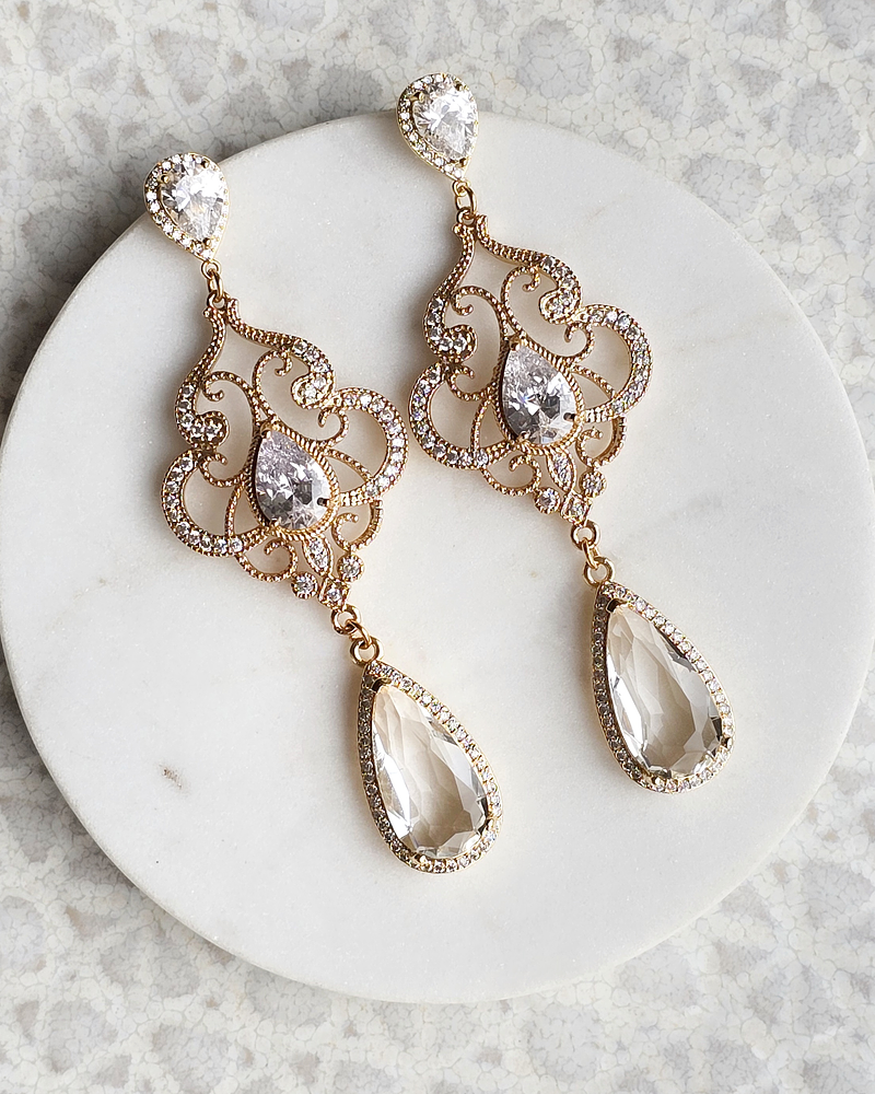 Aros largos con circonitas y cristal