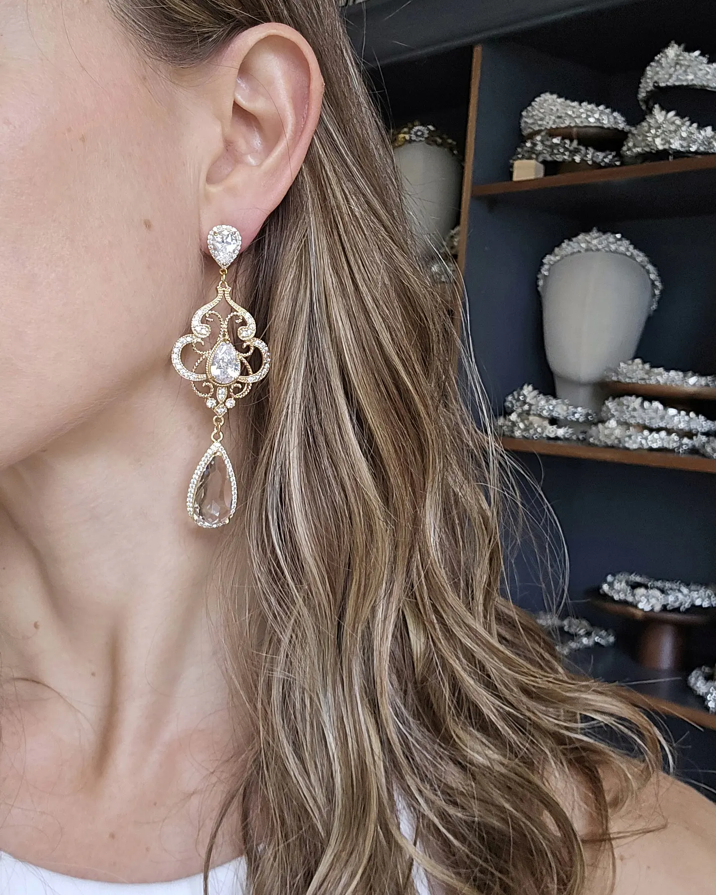 Aros largos con circonitas y cristal 3