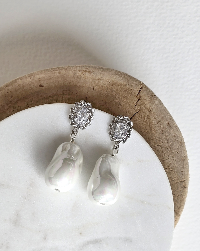 Aros vintage circón y perla barroca