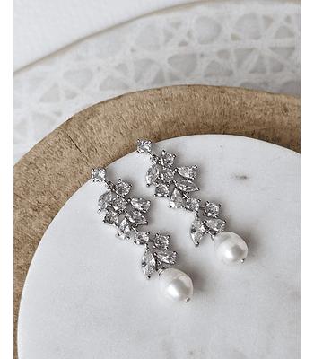 Aros cascada con circonita y perla natural