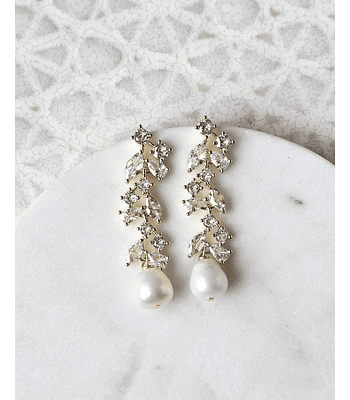 Aros cascada circonitas y perla gold