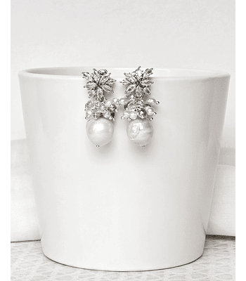 Aros circonitas, racimo y perla natural barroca