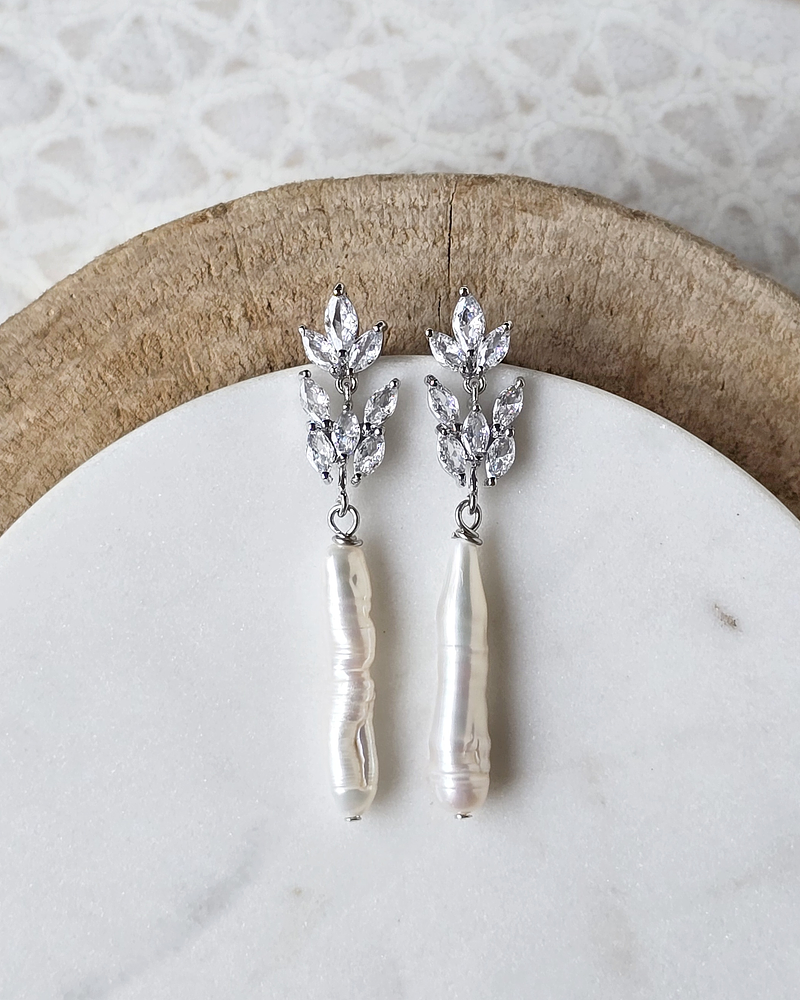 Aros circonitas y perla larga