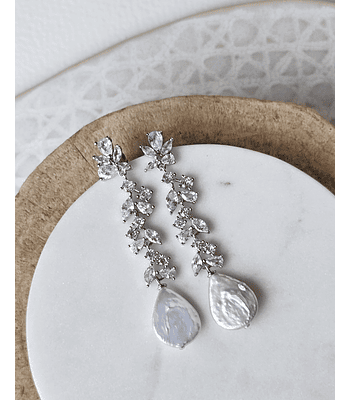 Aros con circonita y perla largos