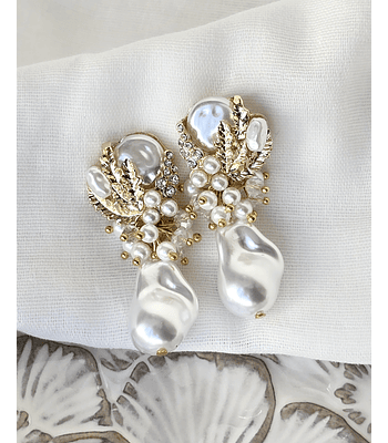 Aros Perlas fantasía con racimo dorado