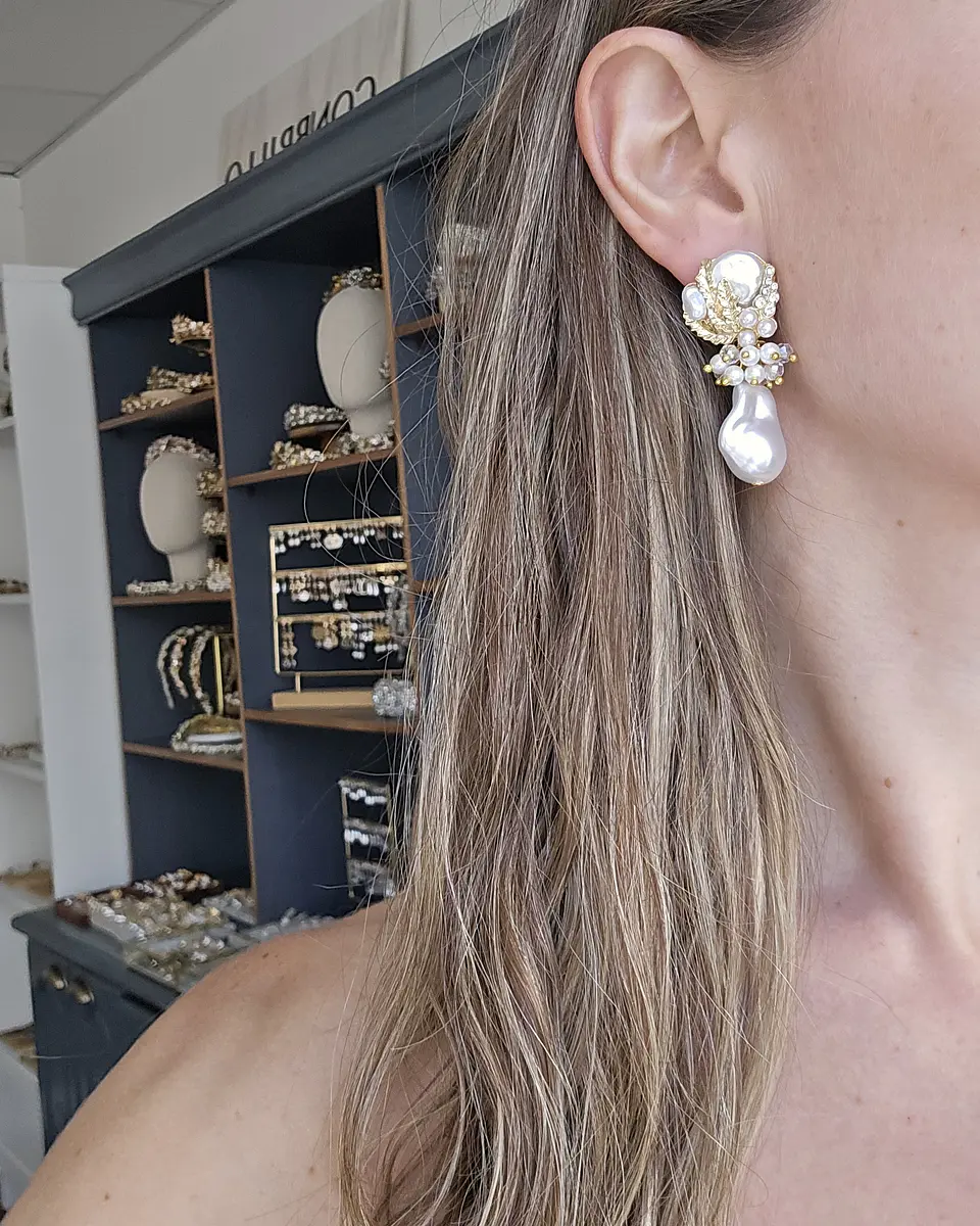 Aros Perlas fantasía con racimo dorado 3
