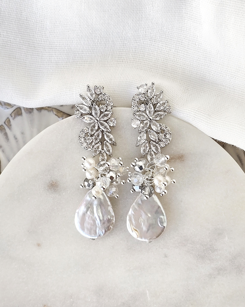 Aros circonita perla natural y racimo