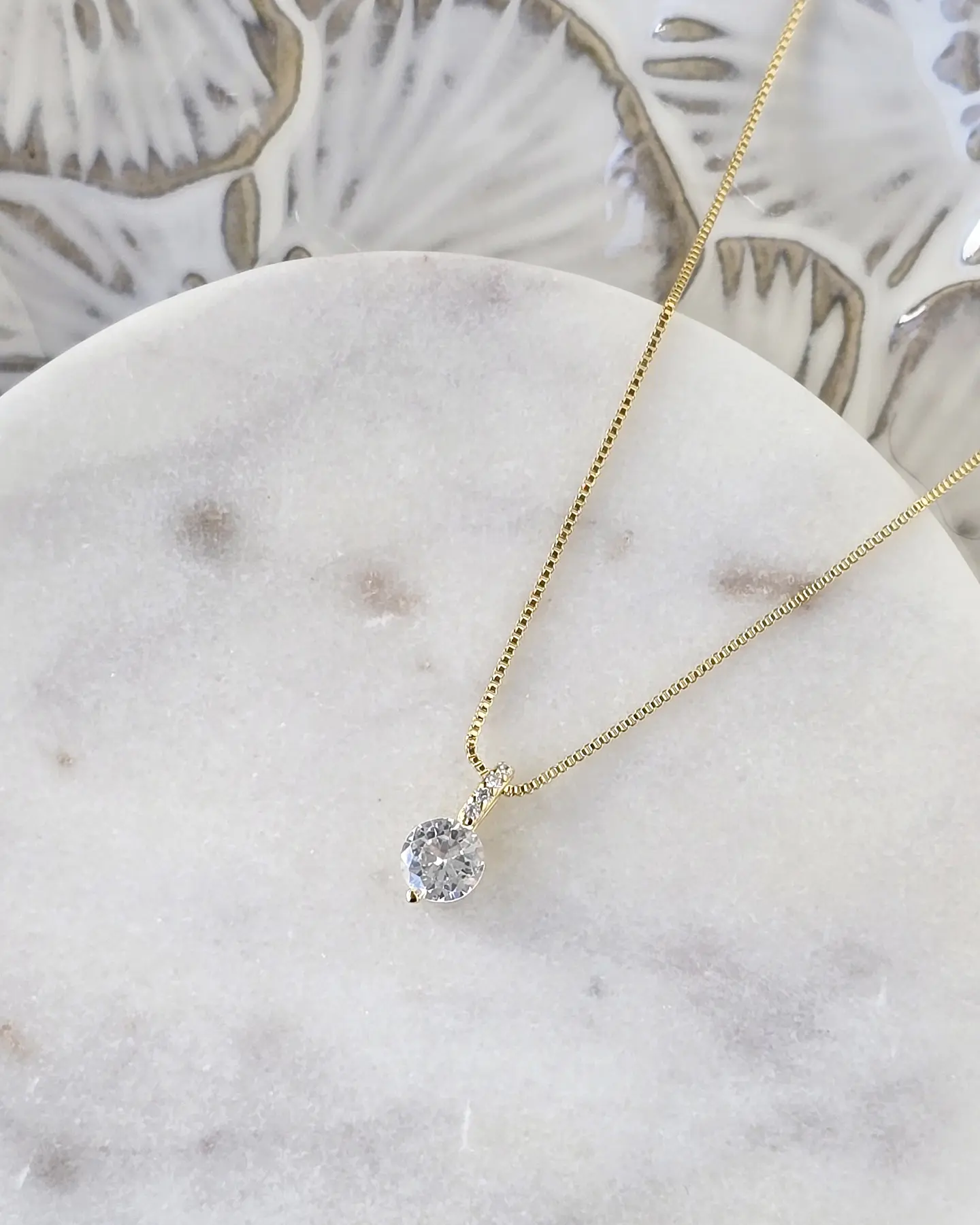 Collar punto de luz colgante gold 1