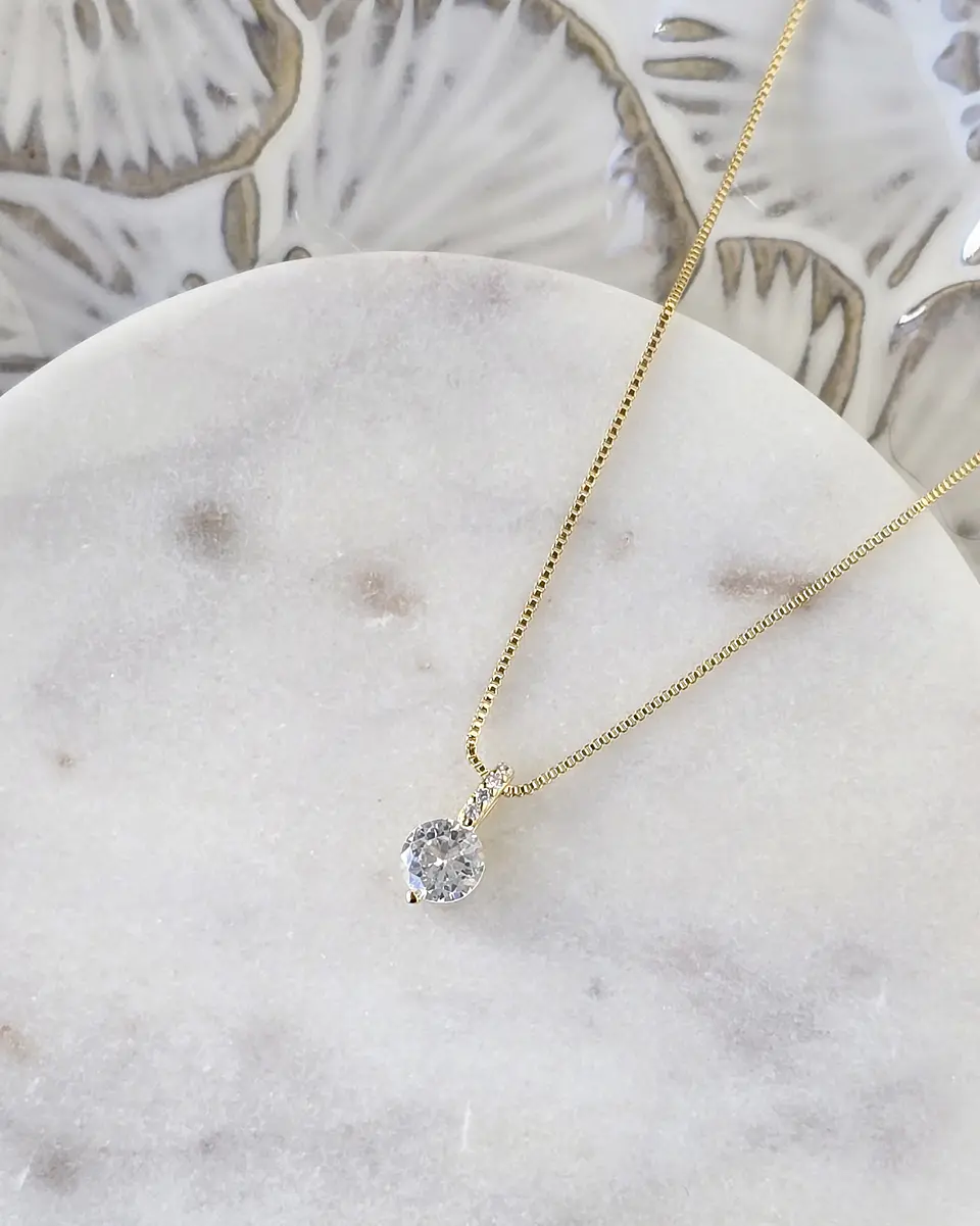 Collar punto de luz colgante gold 1