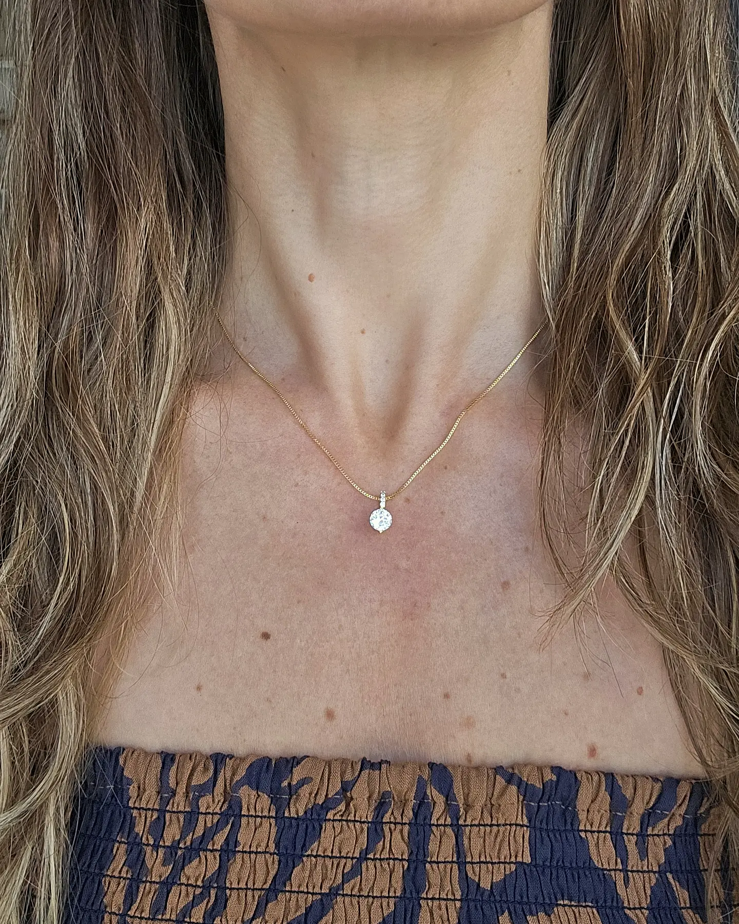 Collar punto de luz colgante gold 2