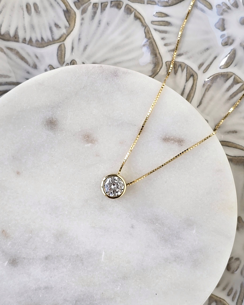 Collar punto de luz de mediano gold