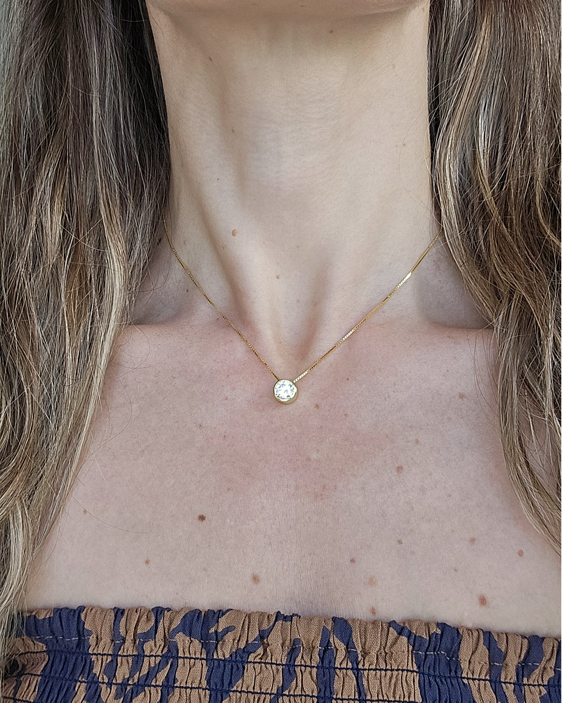 Collar punto de luz de mediano gold