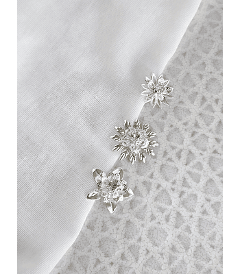 Set Pins flores M plateadas