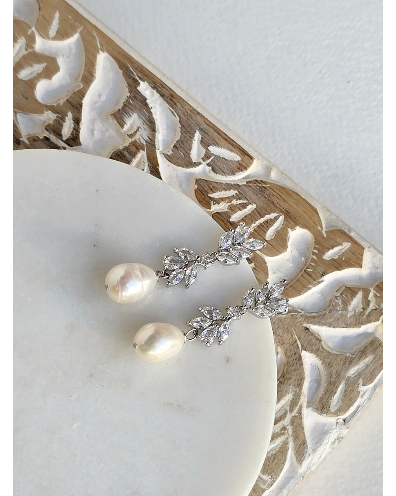 Aros circonitas con perla natural