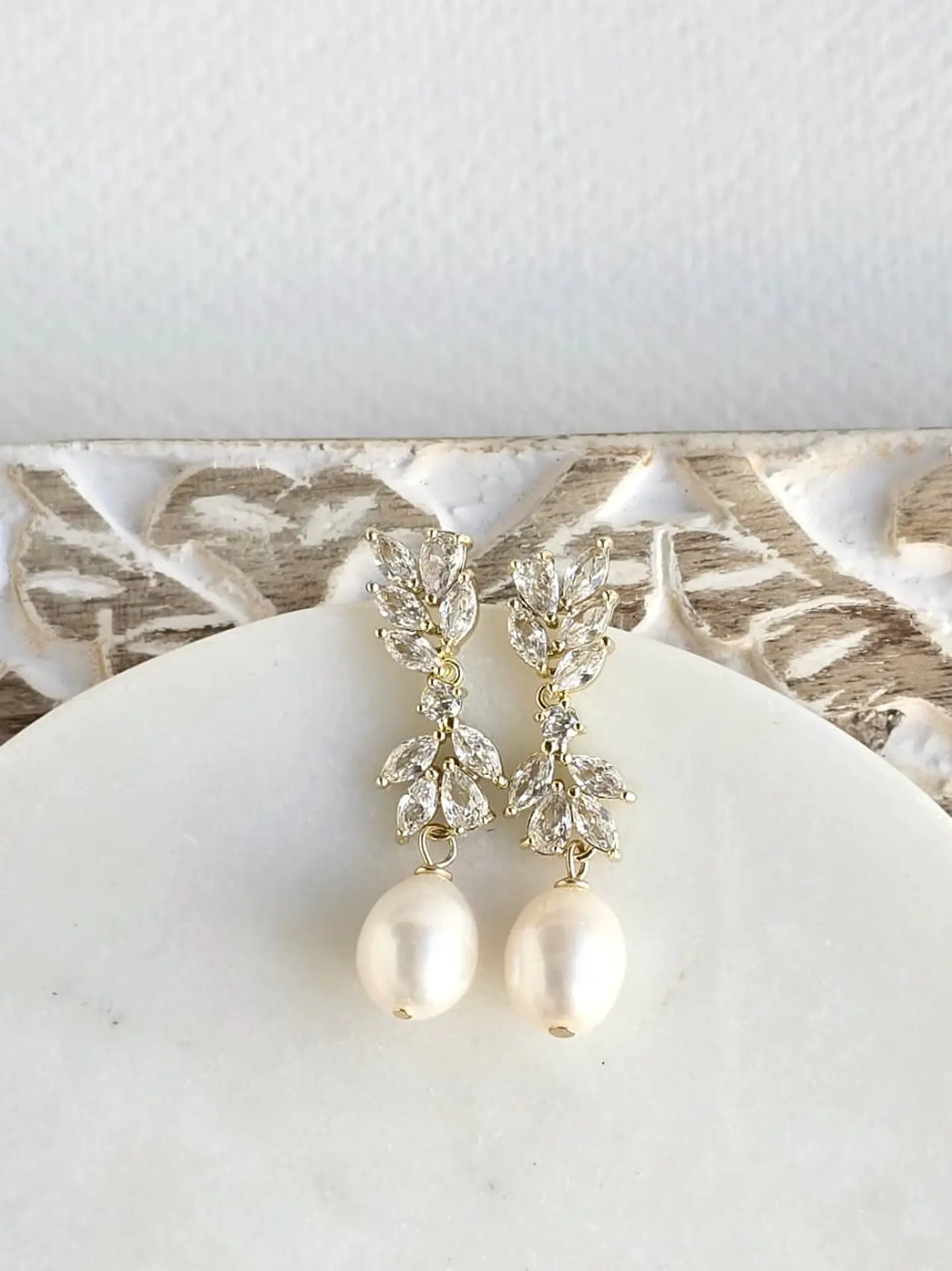Aros circonita perla natural oro 1