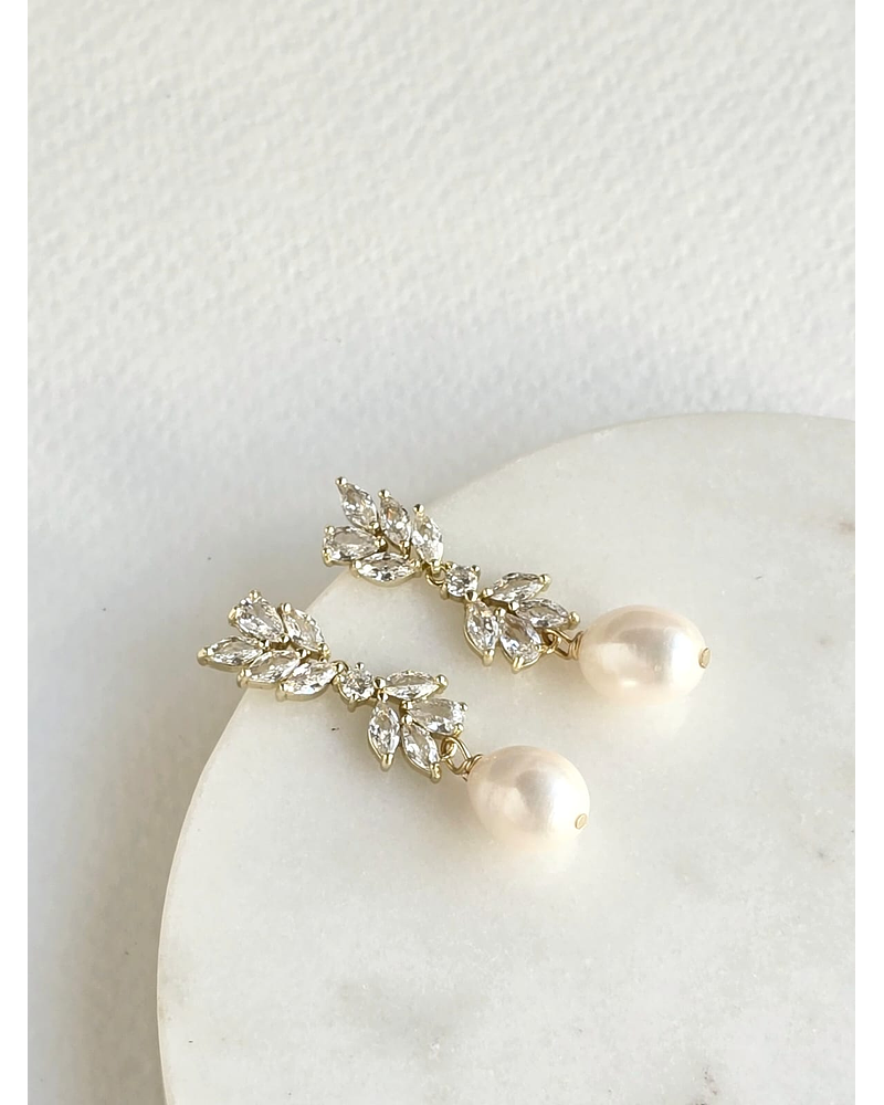 Aros circonita perla natural oro