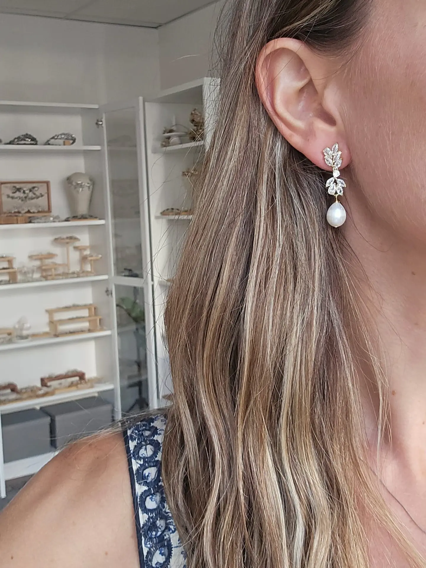 Aros circonita perla natural oro 3