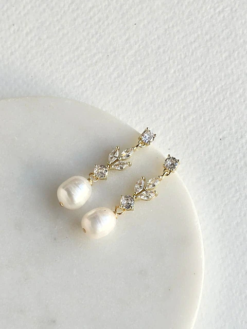 Aros circonitas y perla natural gold
