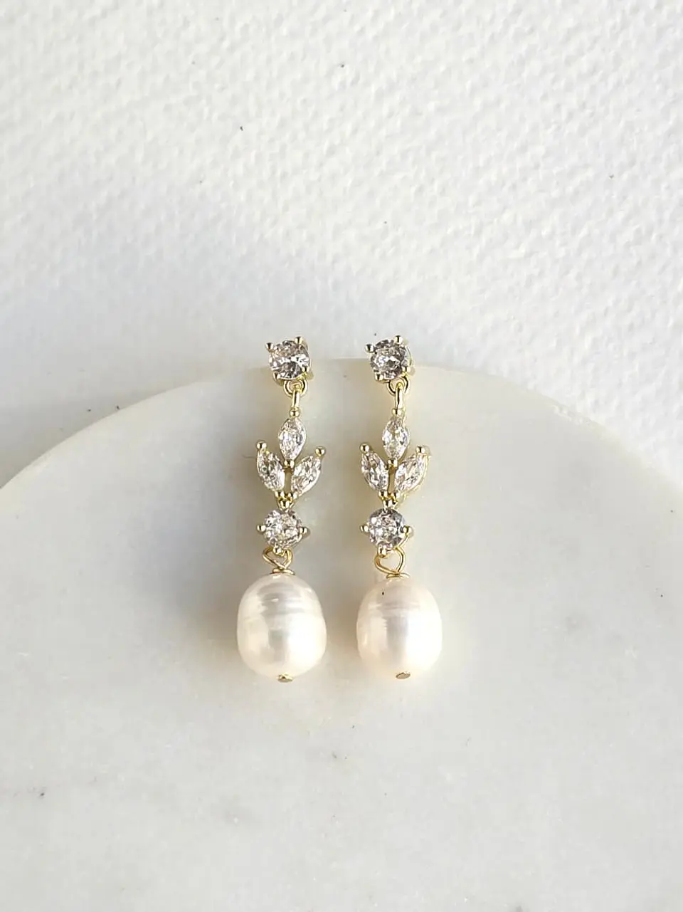 Aros circonitas y perla natural gold 2