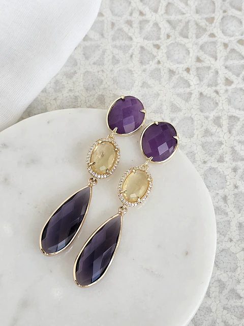 Aros largos morado y amarillo