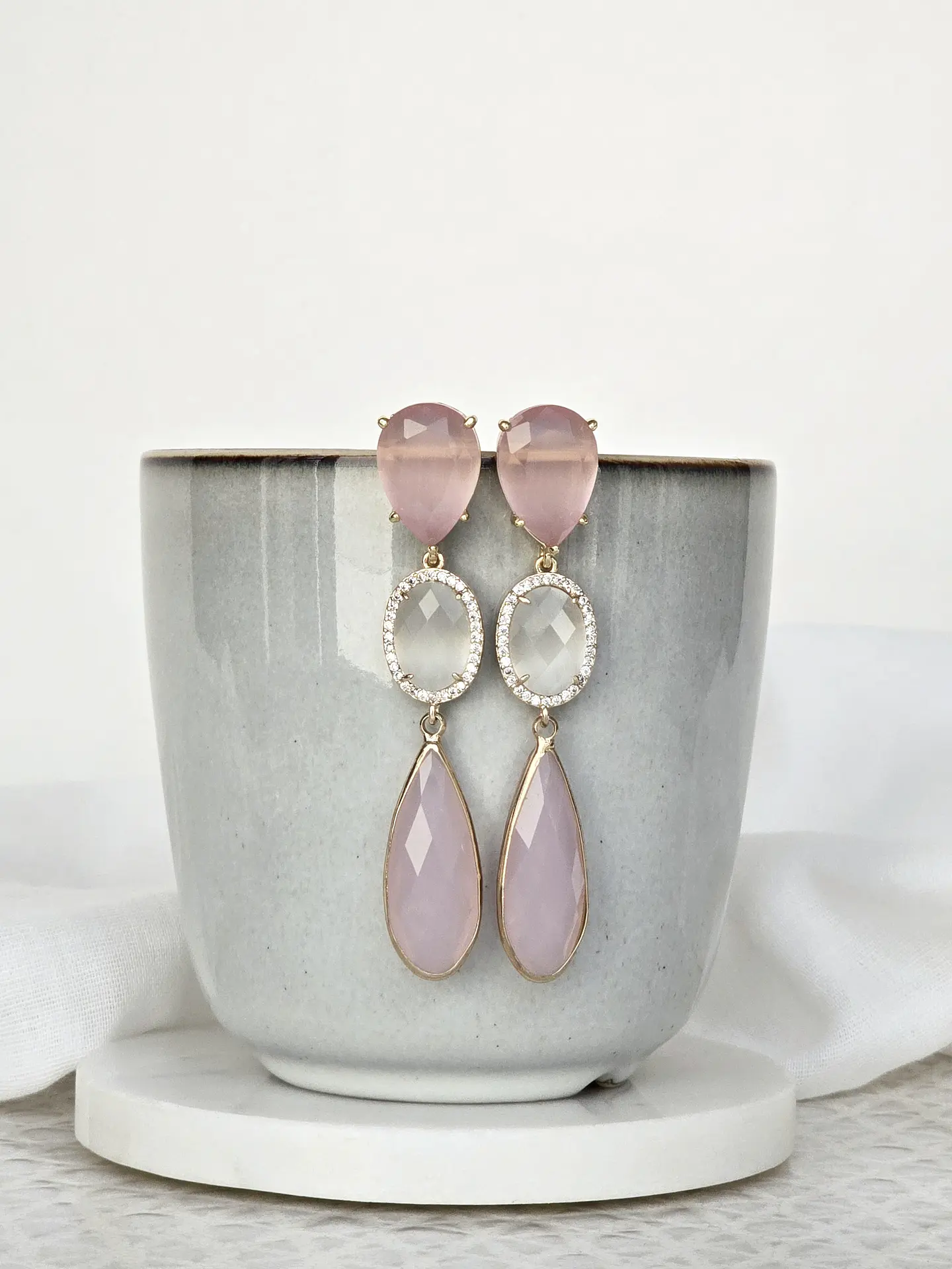 Aros largos rosa y blanco 1