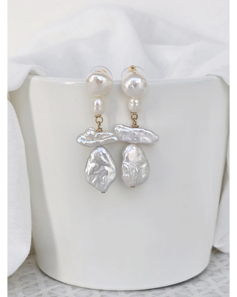 Aros perlas distintas formas dorado