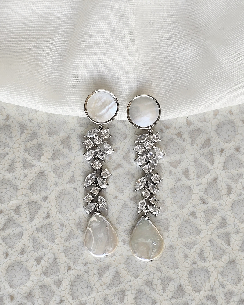 Aros con circonita y perla largos