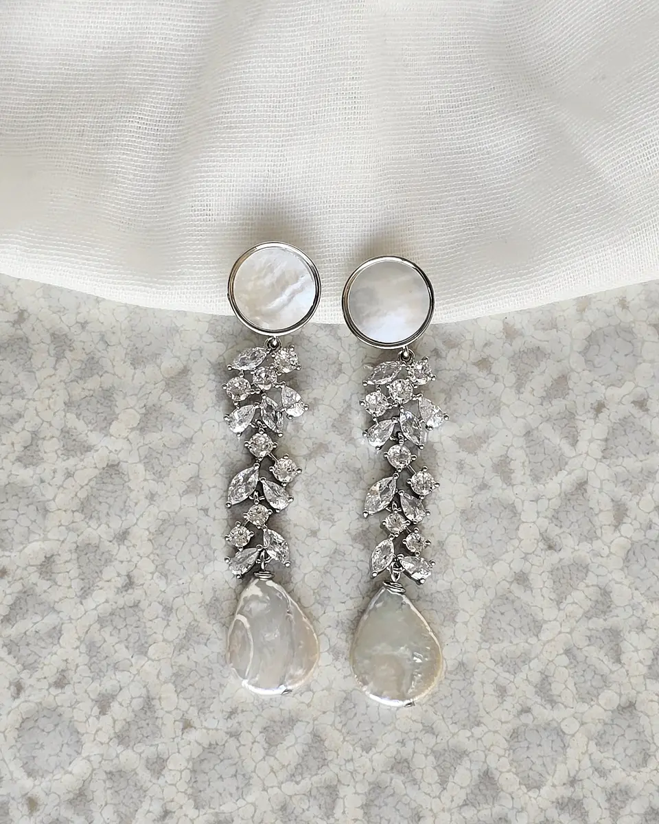 Aros con circonita y perla largos 3