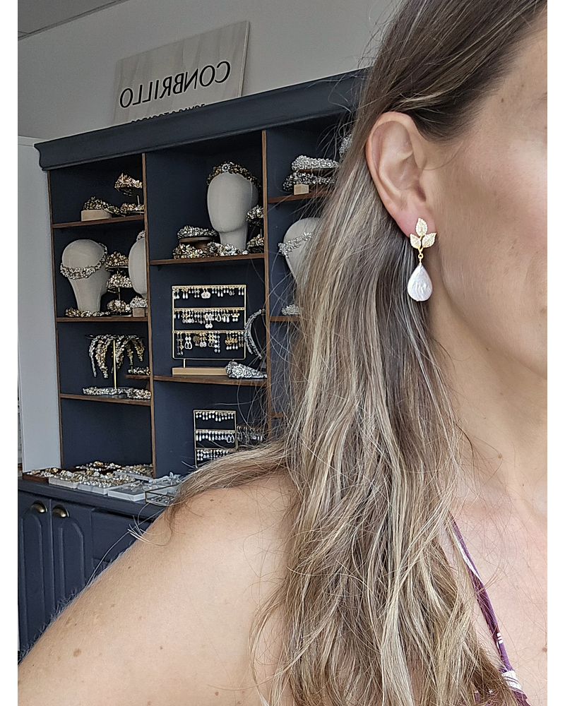 Aros hojas circonitas y perla natural